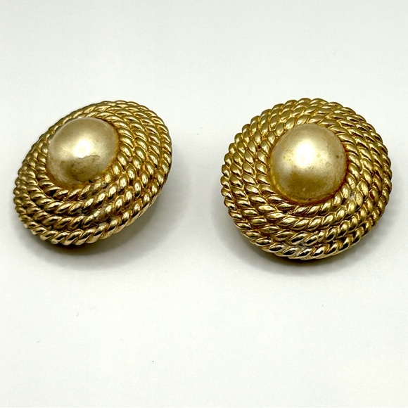 Vintage CINER Gold Tone Rope Dome Clip-On Earrings | Signed Designer - Picture 5 of 5